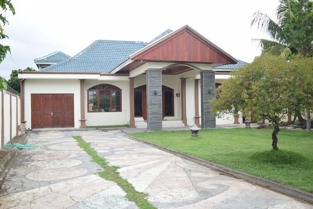 Villa Amari 2 Матарам Екстериор снимка